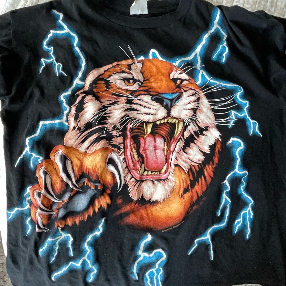 Oversized vintage tee